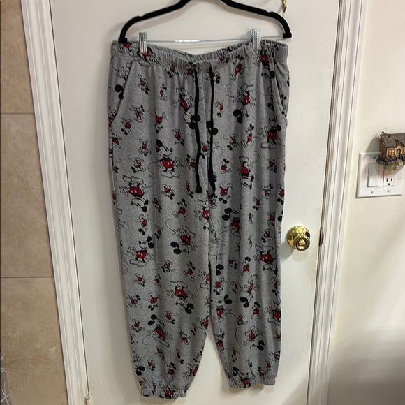 Disney Gray Mickey Mouse Pajamas in Sz XL - Picture 6 of 12